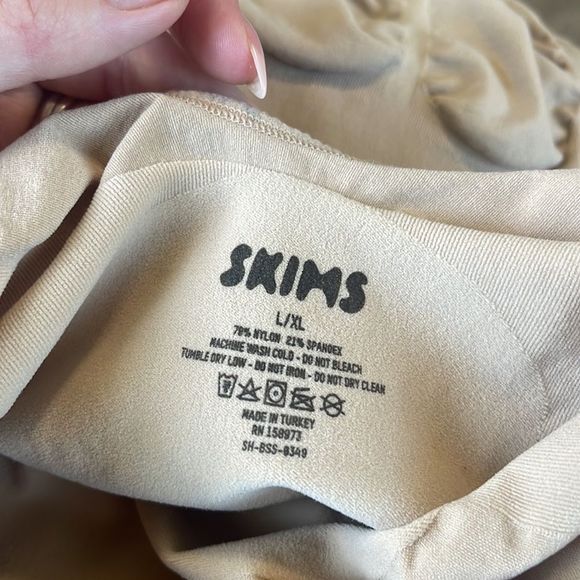 SKIMS SEAMLESS SCULPT MID THIGH BODYSUIT L/XL $72 - Picture 6 of 6